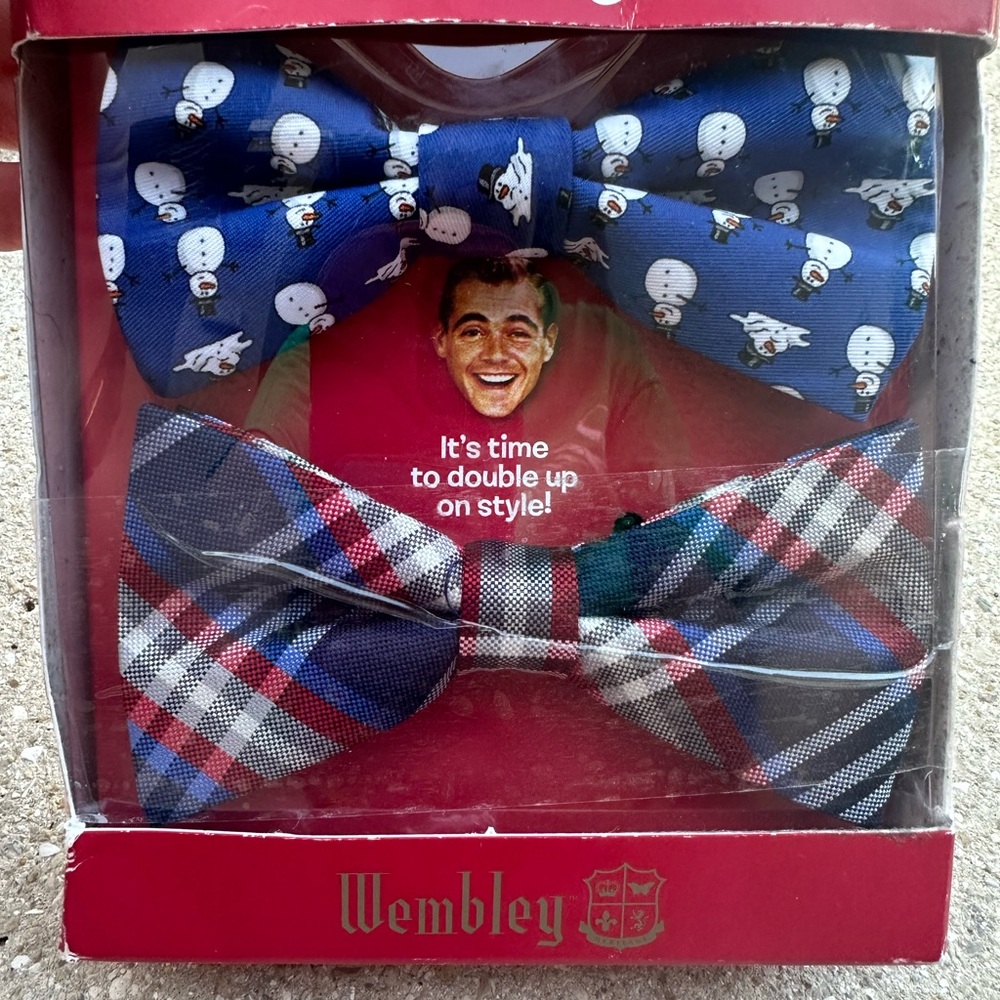 Wembley  Plaid and Snowman Bow Tie Set NEW IN BOX